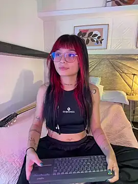 Emma duff online show from March 24, 2026, 7:47 pm