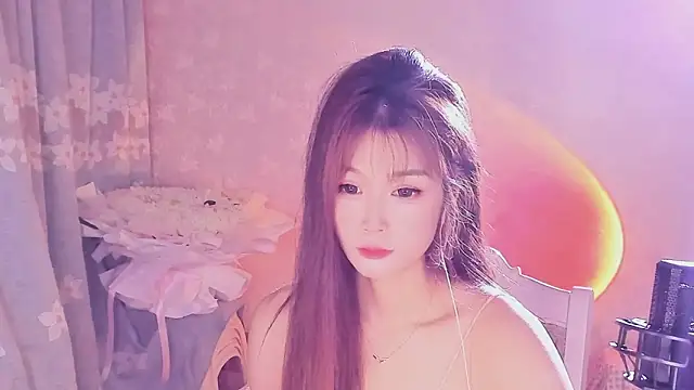 Snapshot of Yiy-520 chatting on October 28, 2025, 11:09 am Yiy-520 online show from October 28, 2025, 11:09 am