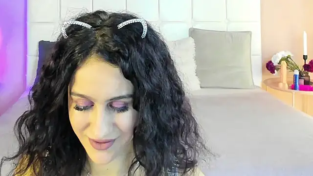 IzieCarter online show from October 24, 2025, 7:24 pm