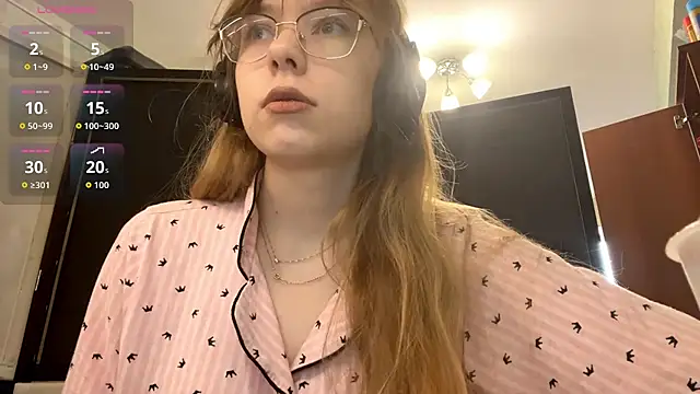 Snapshot of JuneCooper chatting on October 24, 2025, 8:13 am JuneCooper online show from October 24, 2025, 8:13 am