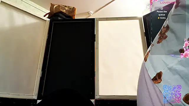 Snapshot of JuneCooper chatting on November 5, 2025, 3:04 pm JuneCooper online show from November 5, 2025, 3:04 pm