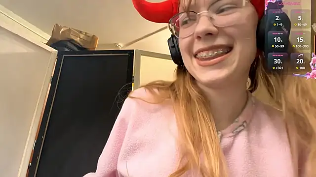 Snapshot of JuneCooper chatting on November 1, 2025, 3:17 pm JuneCooper online show from November 1, 2025, 3:17 pm