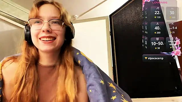 Snapshot of JuneCooper chatting on November 7, 2025, 10:42 am JuneCooper online show from November 7, 2025, 10:42 am