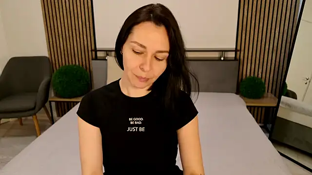 DitaNoir online show from February 27, 2026, 7:19 am