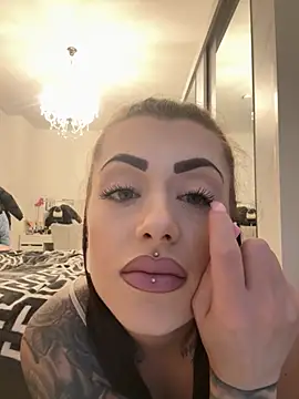 Barbie 1312 online show from October 30, 2025, 3:42 pm