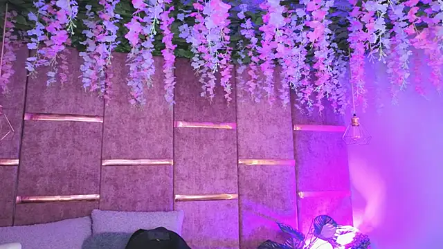 Rynka  online show from December 14, 2025, 3:46 am