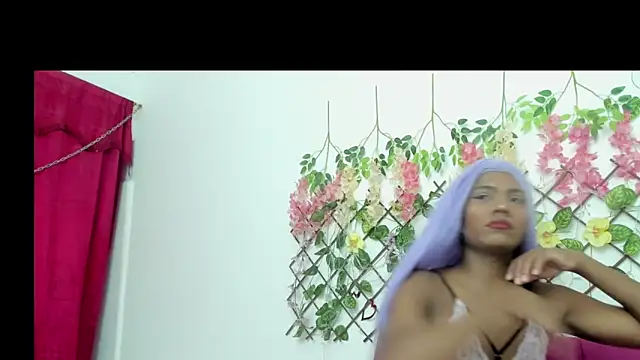 Snapshot of stefany_bitch chatting on October 22, 2025, 1:32 pm stefany bitch online show from October 22, 2025, 1:32 pm