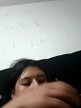 petite coral online show from January 14, 2026, 2:37 am