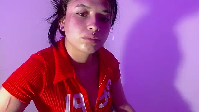 petite coral online show from March 30, 2026, 9:38 pm