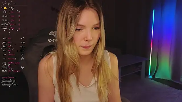 EvelynSin online show from November 30, 2025, 12:06 pm