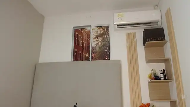 miel alisha online show from April 7, 2026, 12:29 pm