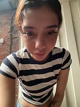 MiaaCute- online show from May 27, 2026, 10:39 pm