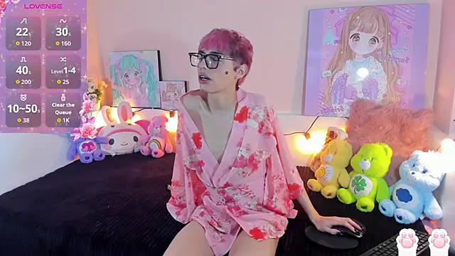 Strawberry Kitty  online show from December 1, 2025, 4:13 am