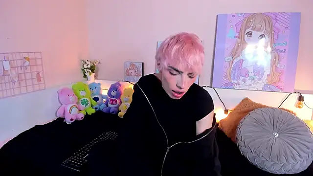 Strawberry Kitty  online show from October 20, 2025, 4:03 am