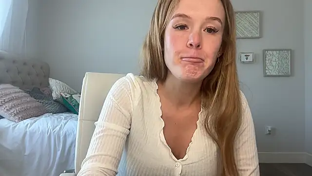 Amberjayxox0 online show from October 29, 2025, 6:29 pm