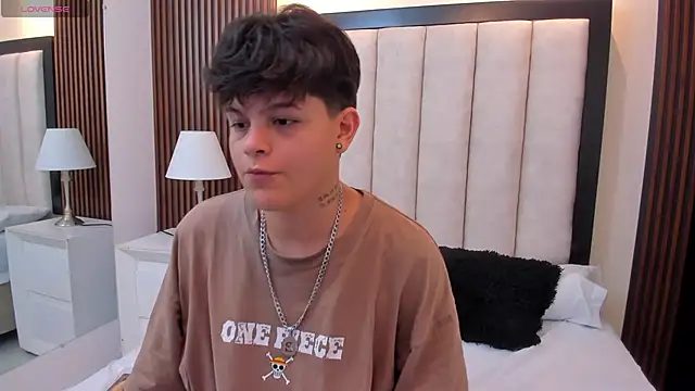 Snapshot of Crash_Nebula03 chatting on October 22, 2025, 8:08 pm Crash Nebula03 online show from October 22, 2025, 8:08 pm