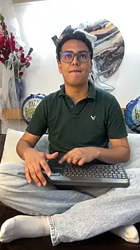 JohnBelRose online show from November 1, 2025, 7:52 pm