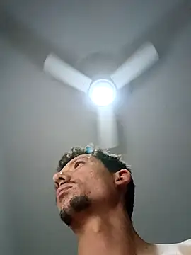 Snapshot of Cristinaluxy chatting on October 28, 2025, 11:47 pm Cristinaluxy online show from October 28, 2025, 11:47 pm