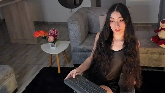 BritanyLnx online show from April 14, 2026, 12:48 am