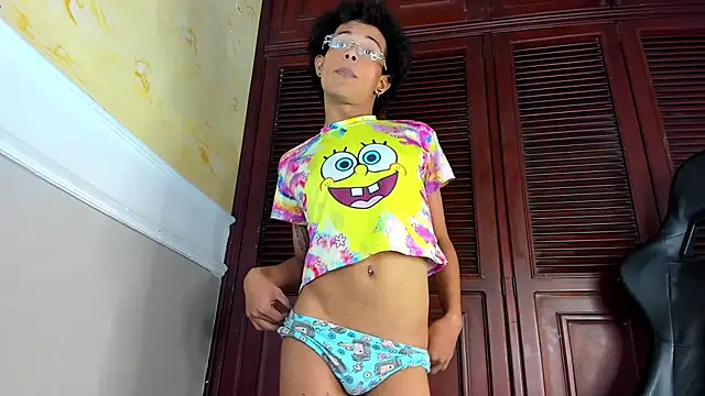 chloe king online show from October 23, 2025, 7:23 pm