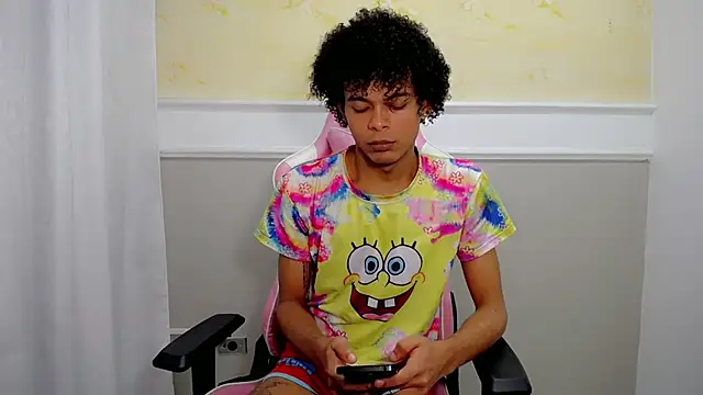 chloe king online show from October 18, 2025, 8:55 pm