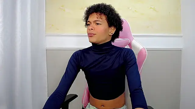 chloe king online show from October 17, 2025, 3:43 am