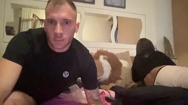 Snapshot of La_bionda0514 chatting on October 25, 2025, 4:11 am La bionda0514 online show from October 25, 2025, 4:11 am