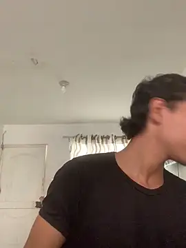 Alex king17 online show from April 13, 2026, 1:26 pm