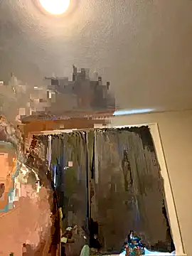 faithorsini8 online show from October 24, 2025, 7:02 pm