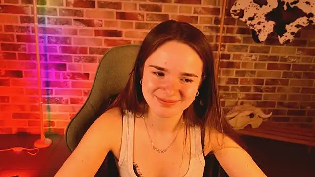 May Bloom online show from March 21, 2026, 7:42 am