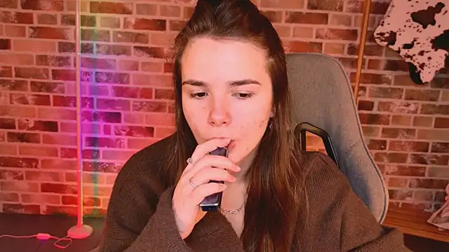 May Bloom online show from March 10, 2026, 6:50 am