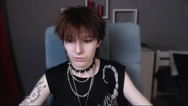 guitarandangell online show from November 11, 2025, 5:35 am