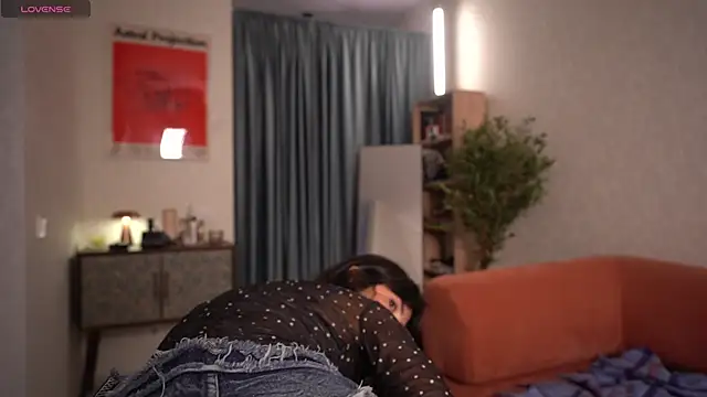 Pheromoon online show from February 3, 2026, 6:22 am