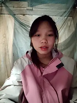 linh-miu99 online show from February 16, 2026, 3:49 am