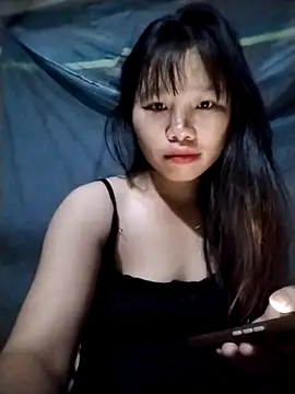 linh-miu99 online show from October 29, 2025, 3:33 pm