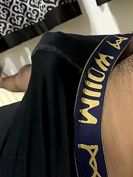 Snapshot of TD_20 chatting on November 2, 2025, 8:03 pm TD 20 online show from November 2, 2025, 8:03 pm