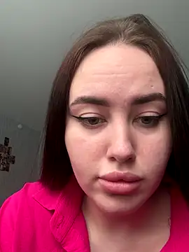 KiraSunshine online show from December 23, 2025, 3:17 am