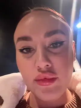 KiraSunshine online show from October 21, 2025, 3:28 am