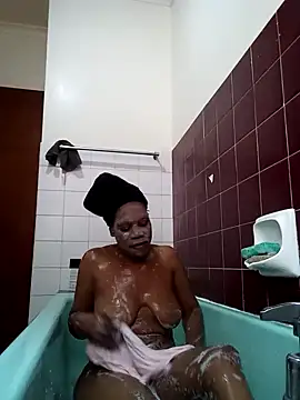 Hotcougar online show from November 6, 2025, 8:29 am