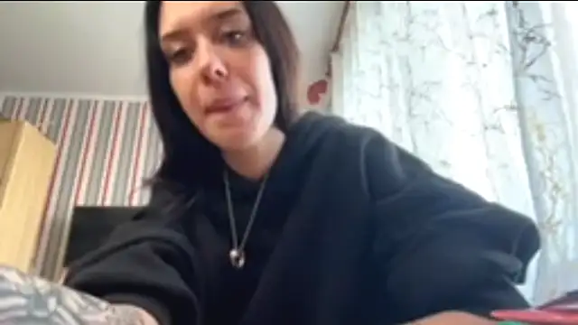 LoreleiFolta online show from November 1, 2025, 11:15 am