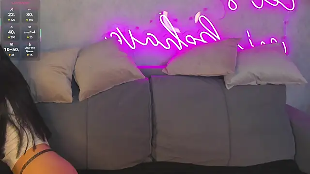 Eva Mayers online show from November 25, 2025, 12:33 am