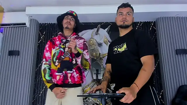 handsome boys22 online show from December 15, 2025, 4:24 pm