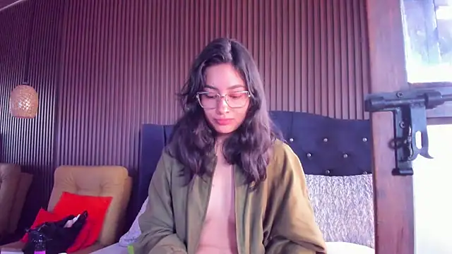 ViolettRouse online show from February 17, 2026, 5:43 pm