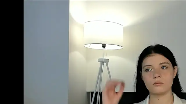 Snapshot of DelilahNifong chatting on October 18, 2025, 8:27 am DelilahNifong online show from October 18, 2025, 8:27 am