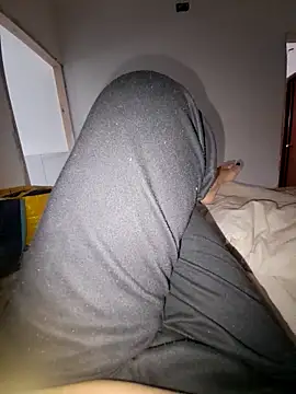 misskelly77 online show from November 18, 2025, 6:28 am