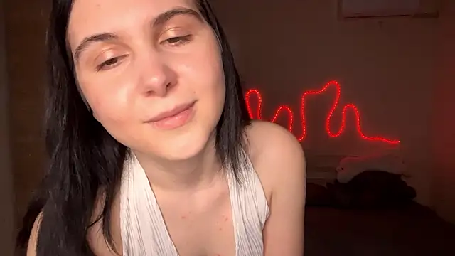 Snapshot of MyraLitterers chatting on February 15, 2026, 5:12 pm MyraLitterers online show from February 15, 2026, 5:12 pm