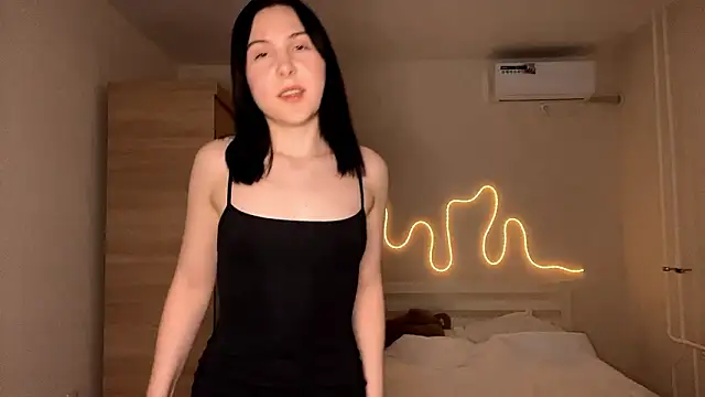 MyraLitterers online show from March 12, 2026, 3:49 pm