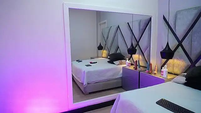 AriaWillss online show from December 5, 2025, 12:04 pm