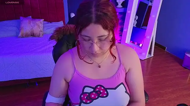 littlee red online show from February 16, 2026, 8:18 pm