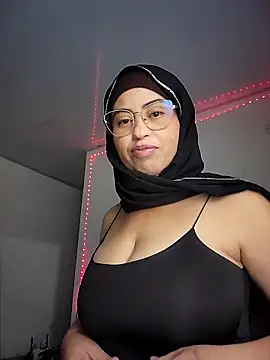 Snapshot of leila-ademuz28 chatting on October 29, 2025, 10:31 pm leila-ademuz28 online show from October 29, 2025, 10:31 pm